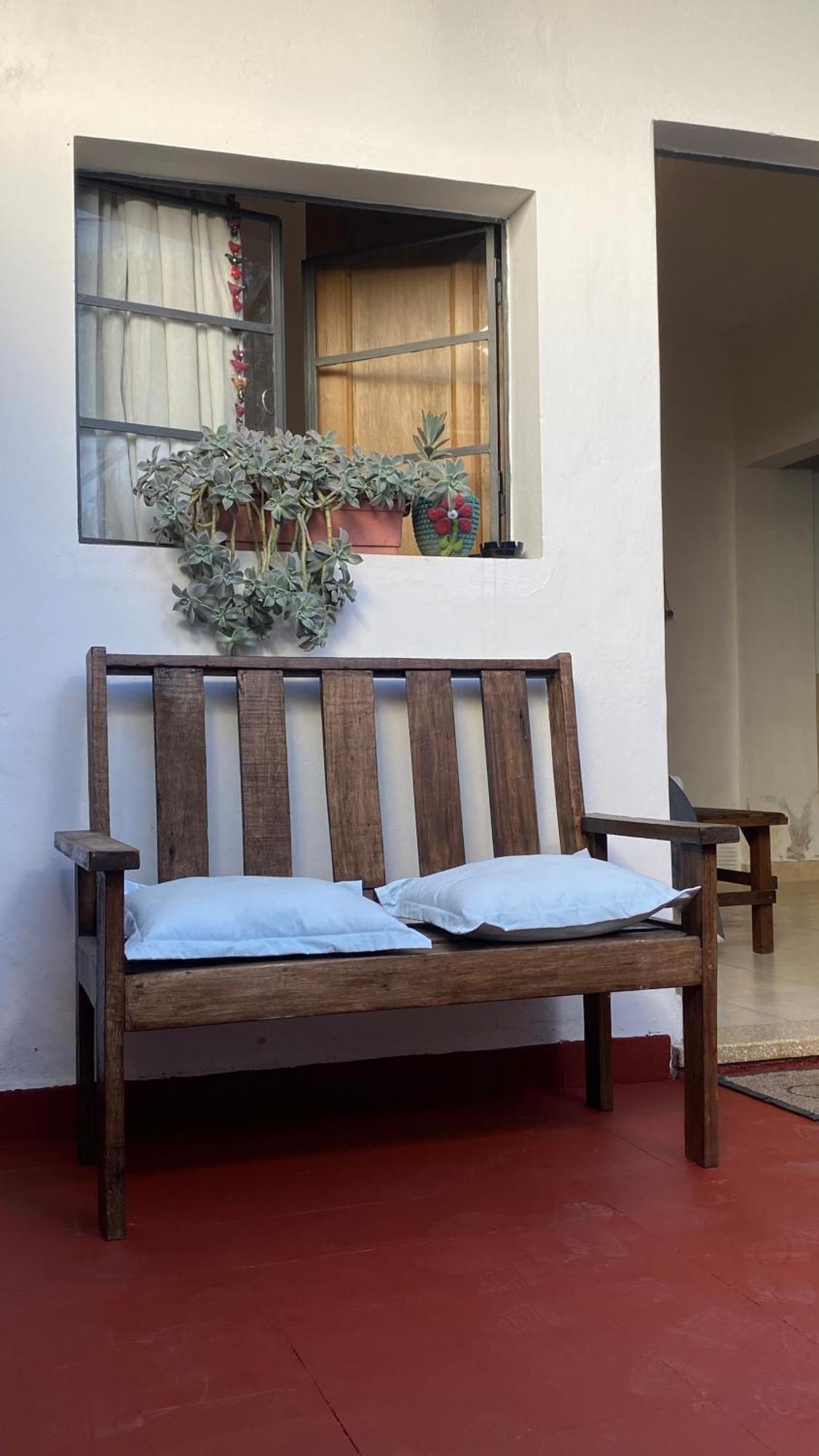 Alojamiento En El Centro De Salta - Casaguemessalta Dış mekan fotoğraf